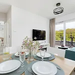 Апартаменты Seaside Nadmorskie Tarasy Kolobrzeg- Basen & Sauna & Jacuzzi & Fitness & Parking W Cenie Pobytu